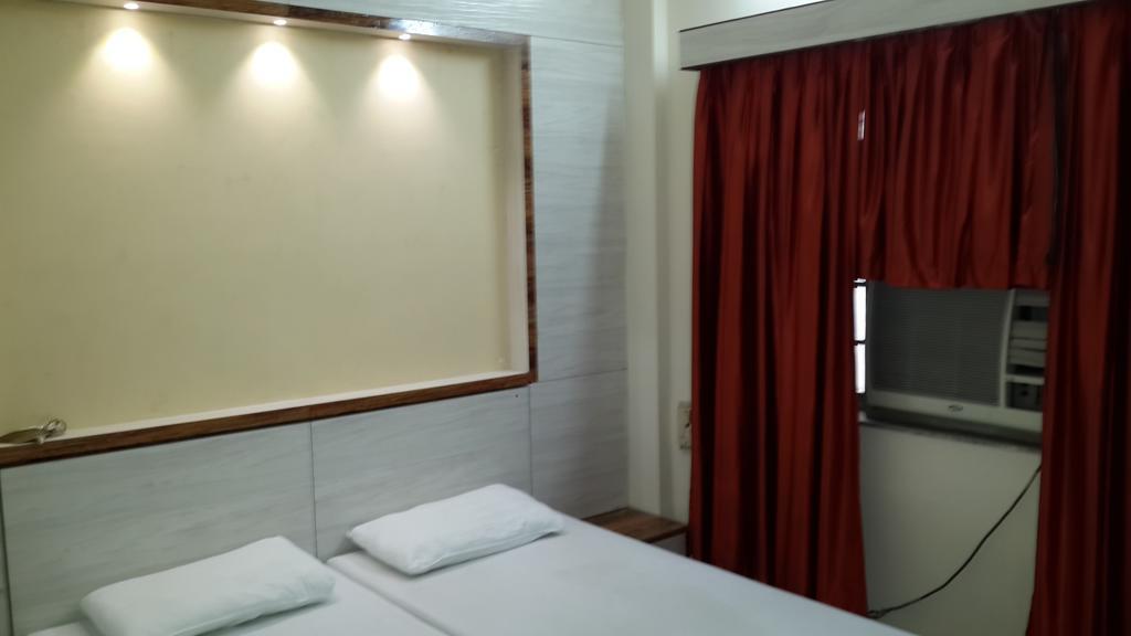 Rupasi Bangla Hotel Kolkata Phòng bức ảnh